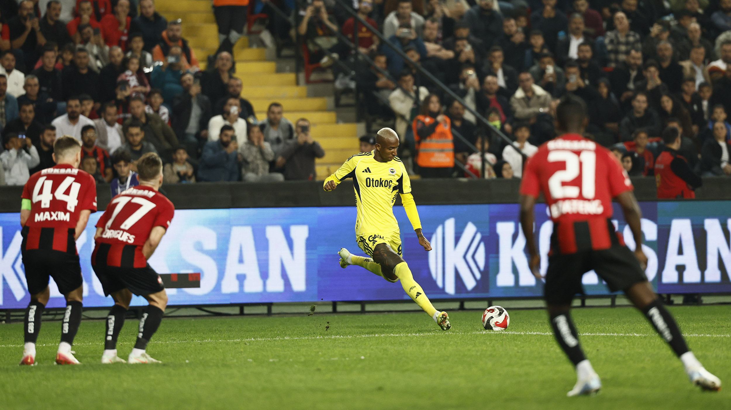 Gazisehir Gaziantep vs Fenerbahce (00:00 &#8211; 28/10) | Xem lại trận đấu